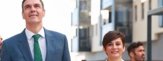 Pedro Sánchez, presidente del Gobierno, junto a Isabel Rodríguez, ministra de Vivienda