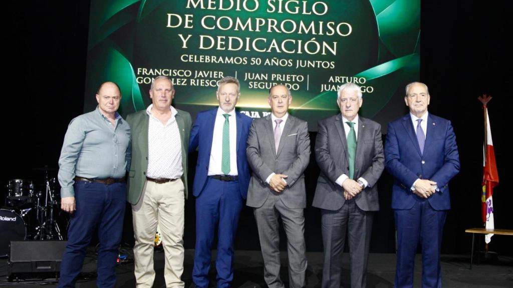 Acto de reconocimiento a los tres empleados de Caja Rural de Zamora.