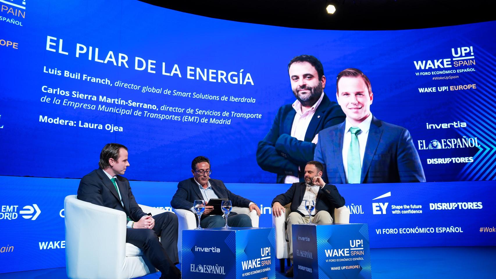 Luis Buil Franch, director global de Smart Solutions de Iberdrola y Carlos Sierra Martín-Serrano, director de Servicios de Transporte de la Empresa Municipal de Transportes (EMT) de Madrid participan en Wake Up, Spain! moderados por Rafa Navarro, cofundador de Innsomnia y editor de Disruptores.