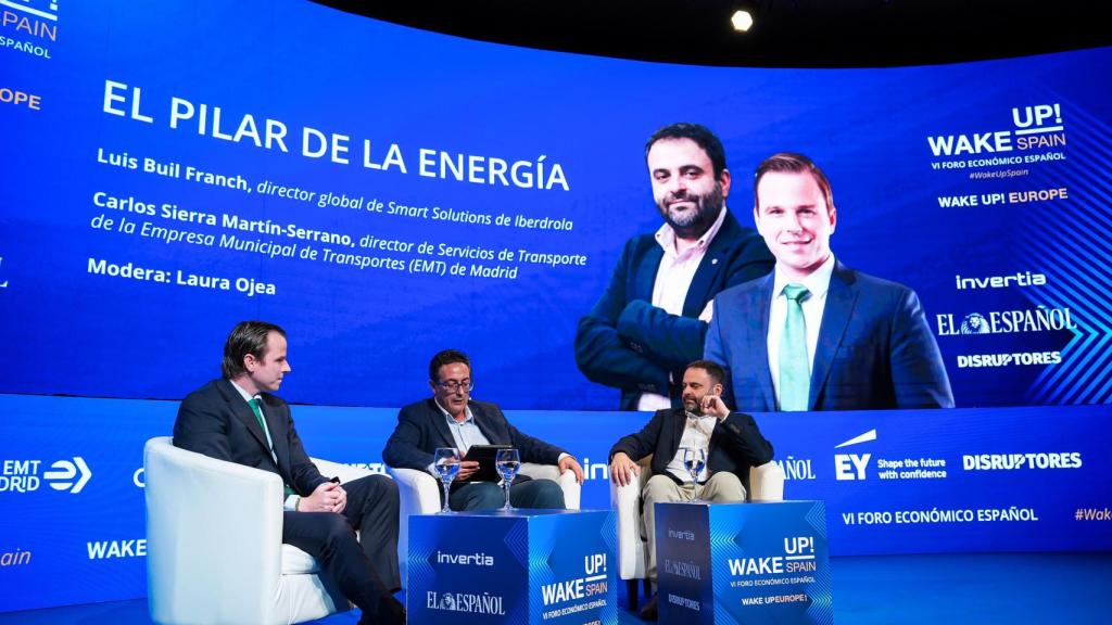 Luis Buil Franch, director global de Smart Solutions de Iberdrola y Carlos Sierra Martín-Serrano, director de Servicios de Transporte de la Empresa Municipal de Transportes (EMT) de Madrid participan en Wake Up, Spain! moderados por Rafa Navarro, cofundador de Innsomnia y editor de Disruptores.