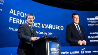 Alfonso Fernández Mañueco, presidente de la Junta de Castilla y León, durante su intervención en la quinta jornada del Wake Up, Spain! Wake Up, Europe! 'Crecimiento, cohesión e incertidumbre'.
