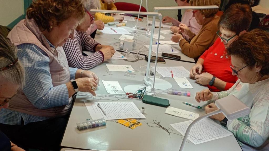 Taller impartido en Lugo con la Asociación Agulla Máxica.