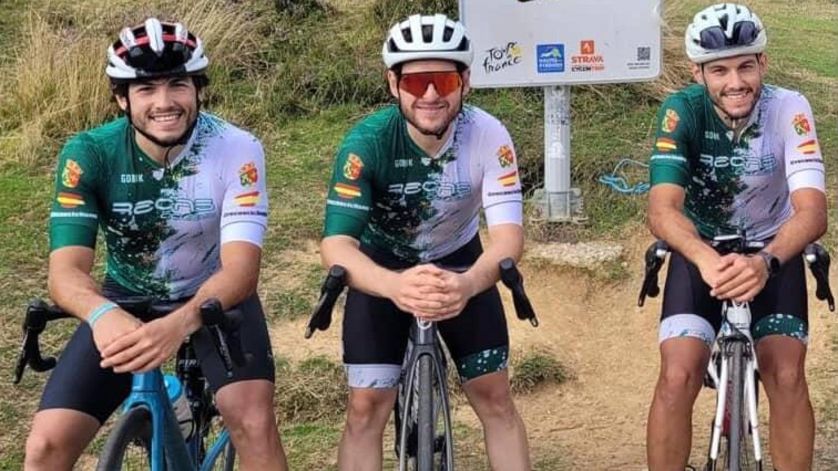 Estos treintañeros, amantes del deporte, están preparando un desafío que trasciende lo deportivo.