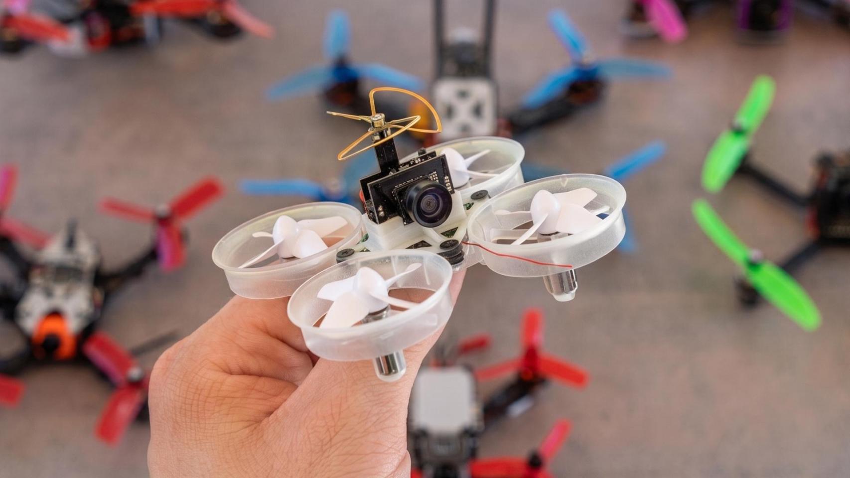Dron ultraligero
