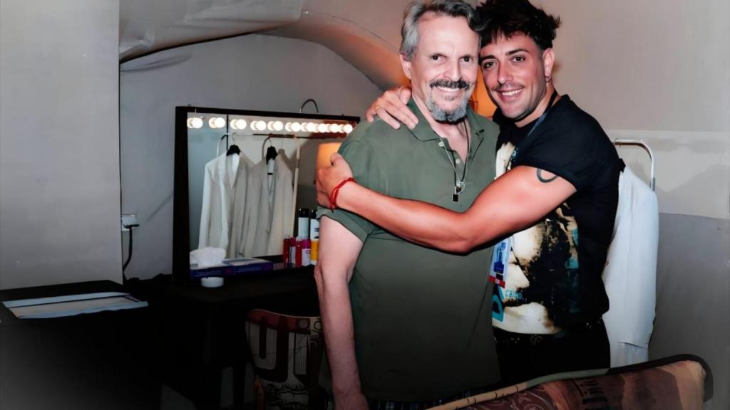 Iván Gonzalo con su ídolo y amigo Miguel Bosé.