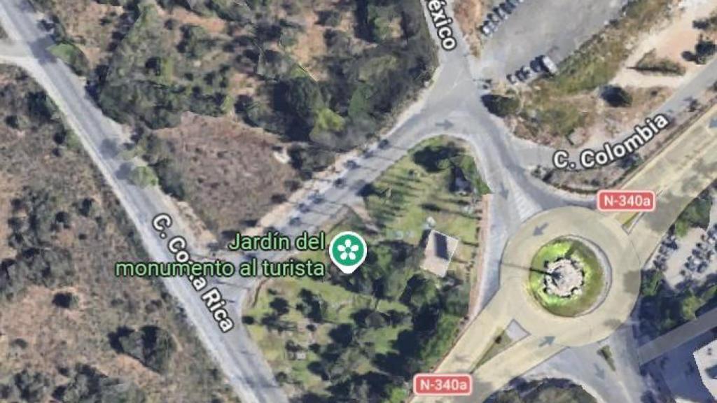 La rotonda donde ha tenido lugar el accidente.