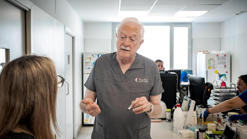 José Luis Puchol en el laboratorio
