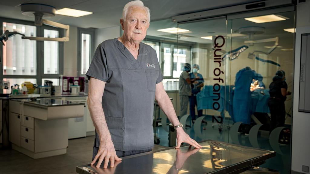 José Luis Puchol, en la planta de cirugías