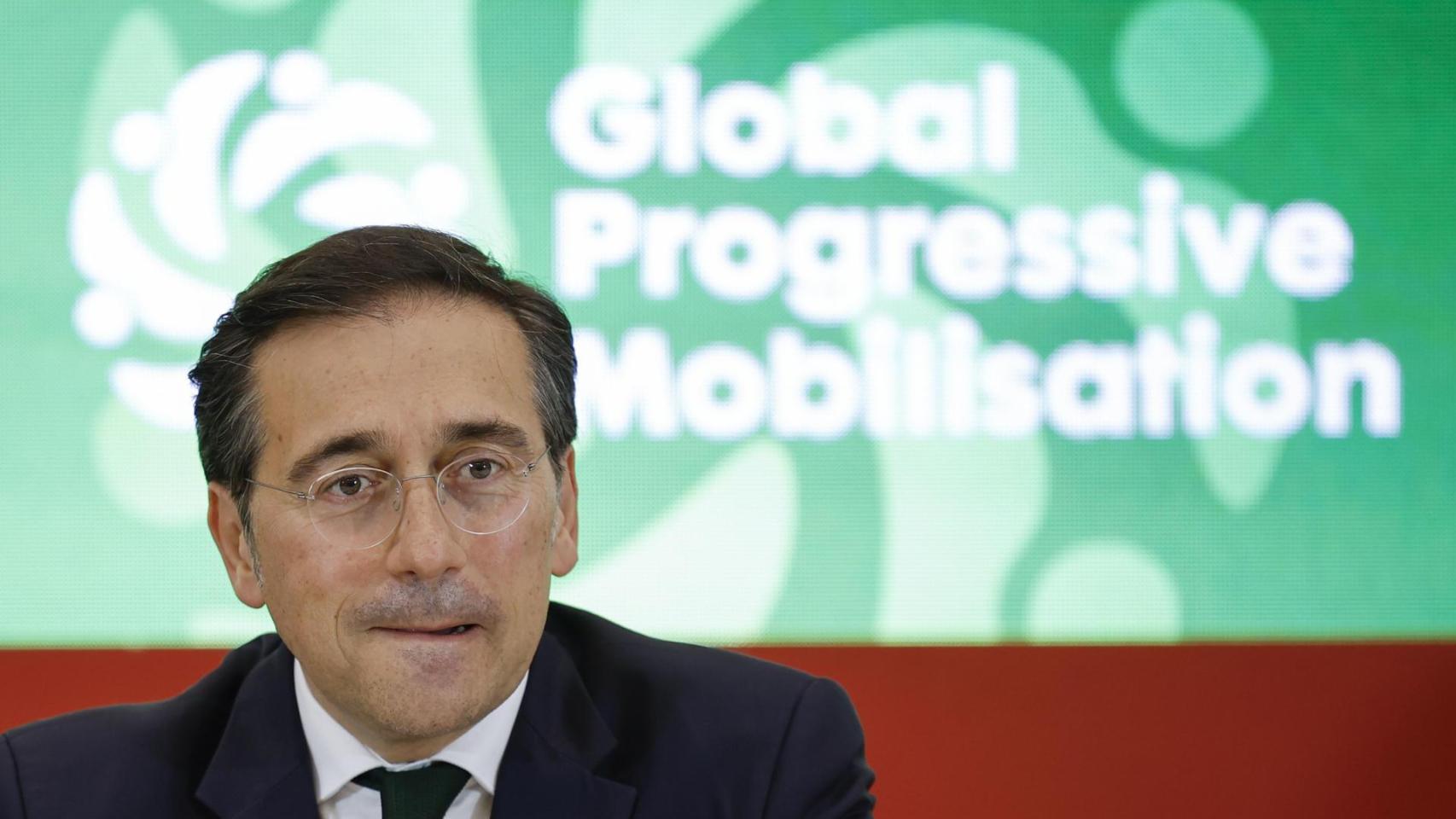 El ministro español de Asuntos Exteriores, José Manuel Albares, durante una mesa redonda en el marco de la Movilización Global Progresista que se celebra este viernes en la capital catalana.