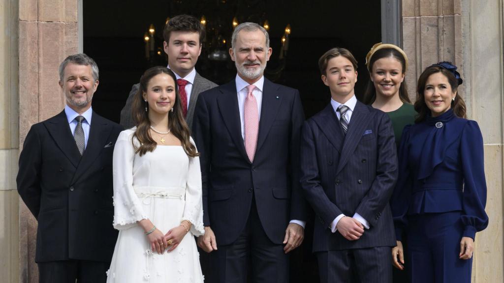 El rey Felipe VI se ha trasladado a Dinamarca para asistir a la confirmación de Vincent y Josephine, hijos de los reyes Federico y Mary de Dinamarca.