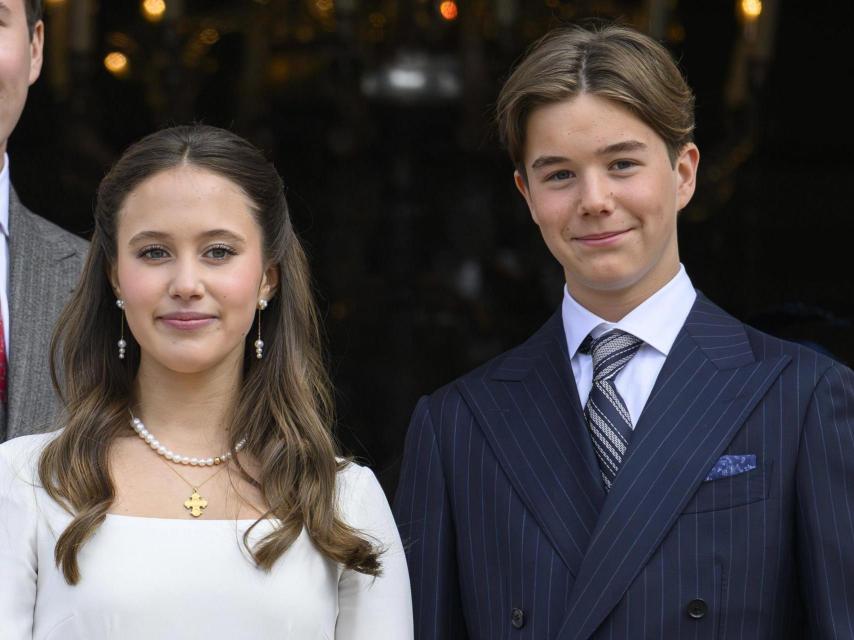 Los mellizos Vincent y Josephine de Dinamarca, en su confirmación.