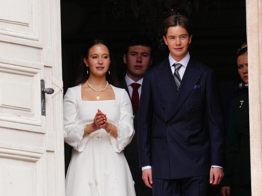 La confirmación de los mellizos Josephine y Vincent de Dinamarca se ha celebrado en el castillo de Fredensborg.