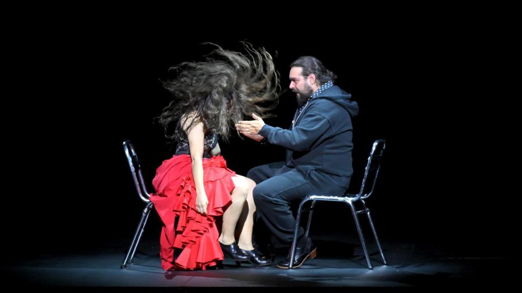 Rocío Molina and José Manuel Ramos Oruco in 'Calentamiento'. Photo: Dansa València / José Jordán