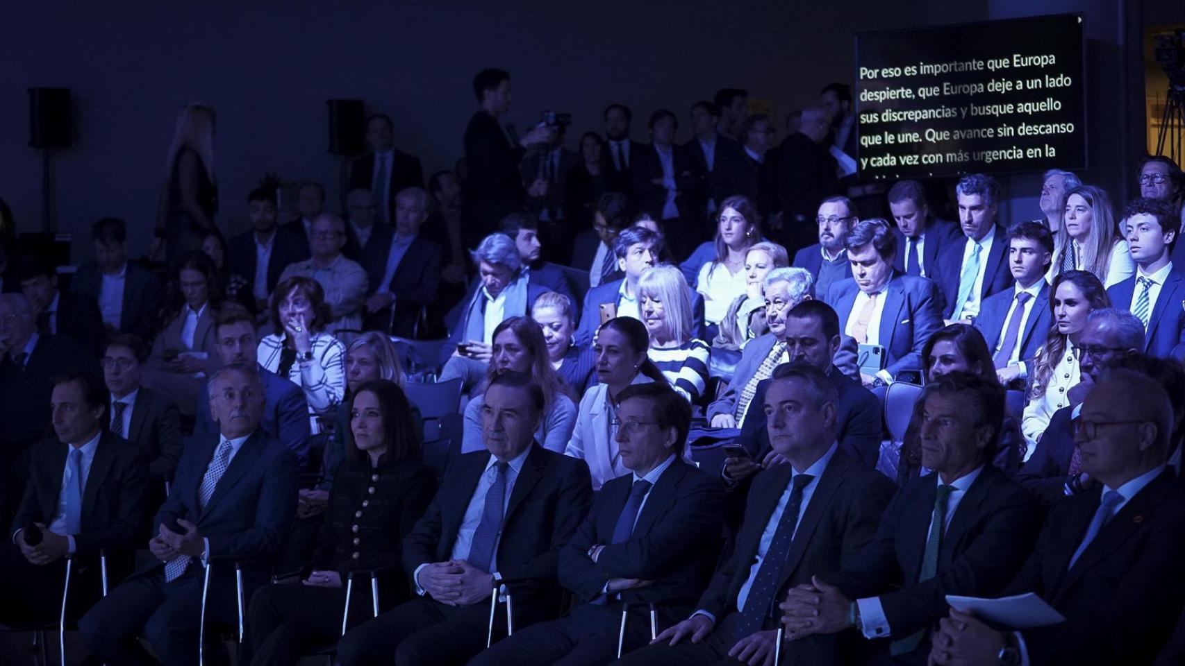 Pedro J. Ramírez, Cruz Sánchez de Lara y José Luis Martínez Almeida en la inauguración de Wake Up-Spain!.