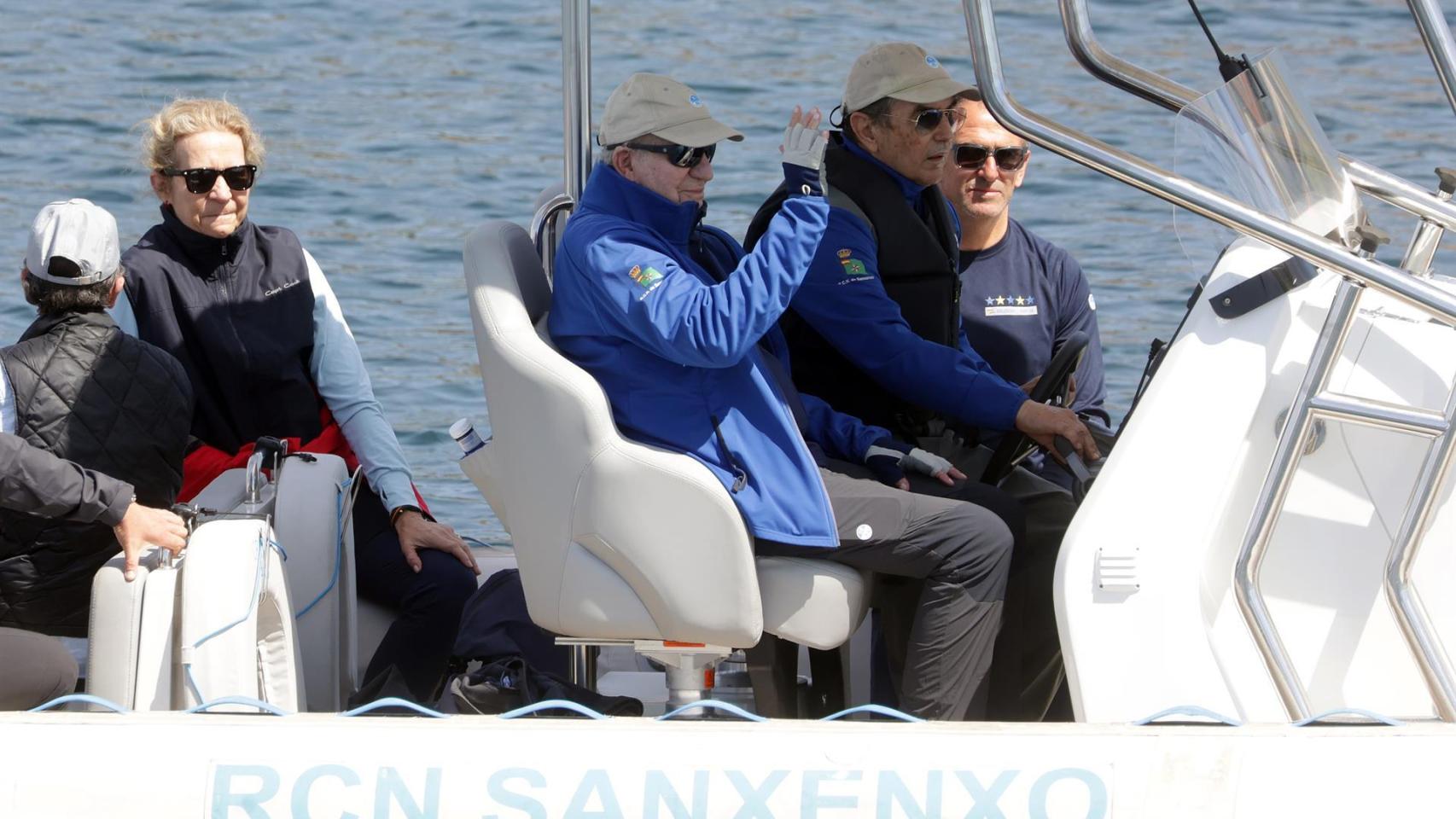 Primera salida al mar de Juan Carlos I en Sanxenxo (Pontevedra) para seguir las regatas