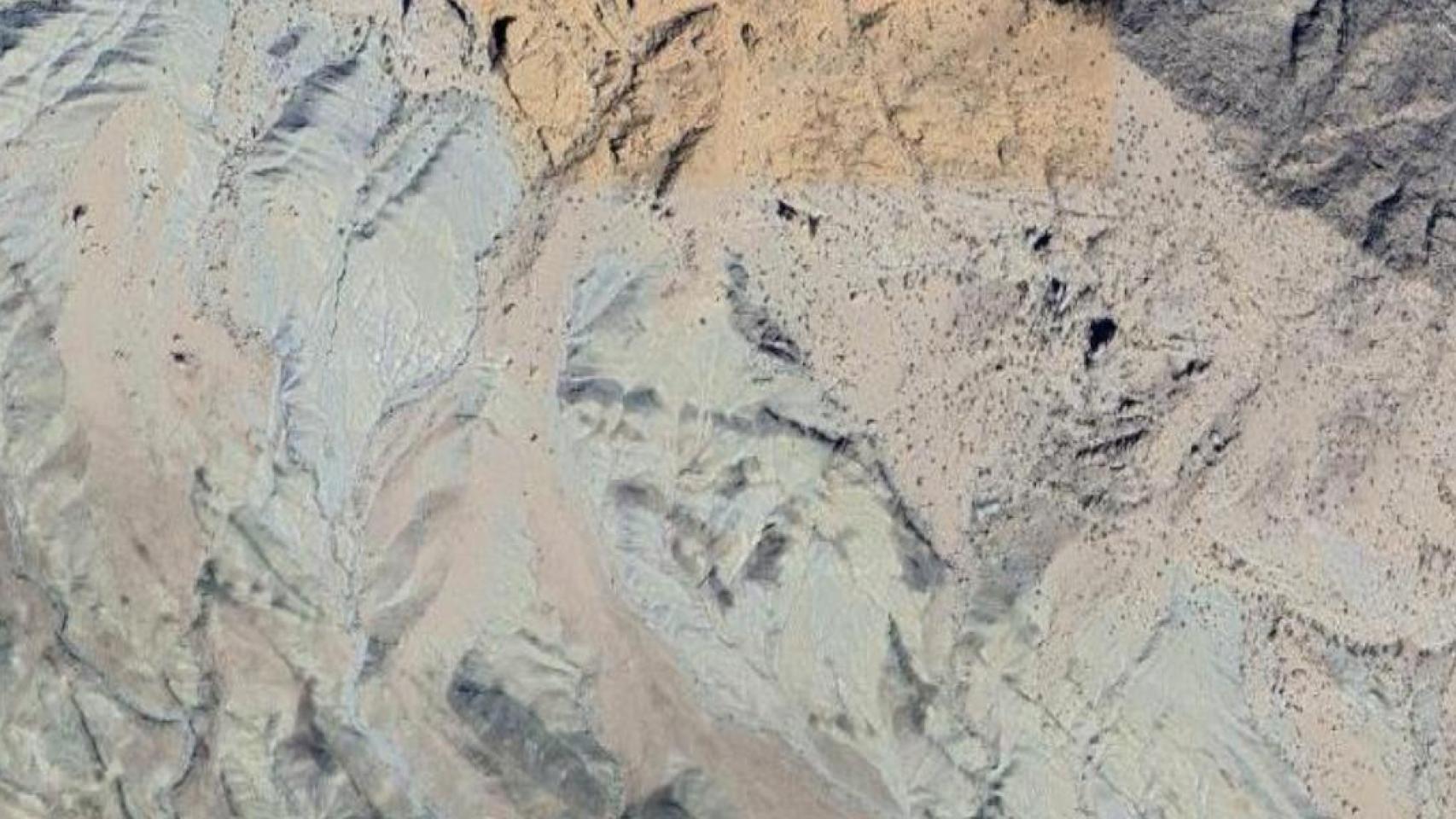 La montaña Pickaxe que podría albergar uranio enriquecido, en una vista de satélite con Google Maps.