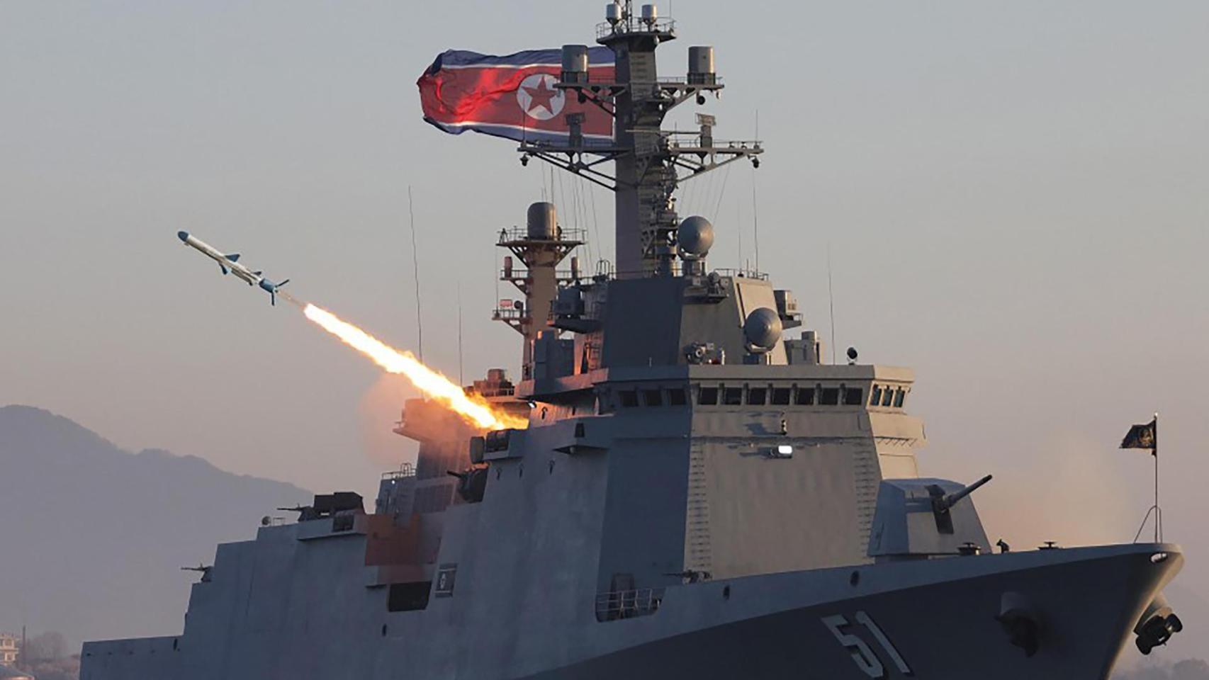 El líder norcoreano, Kim Jong-un, supervisó una nueva prueba de misiles el 14 de abril, apenas un mes después de un ensayo similar en marzo y tras varias pruebas realizadas a principios de abril.