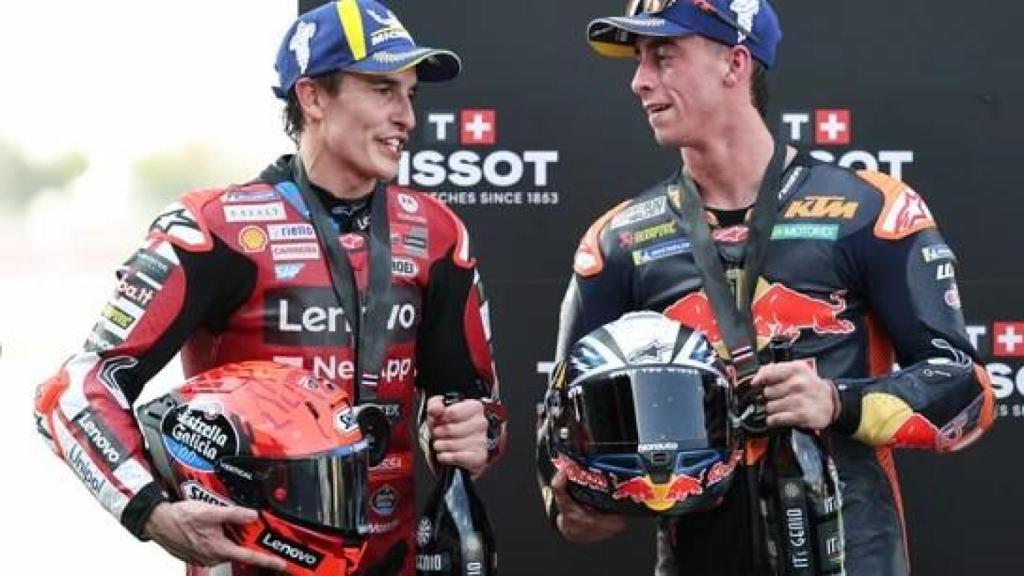 Marc Márquez y Pedro Acosta tras el GP de Tailandia.