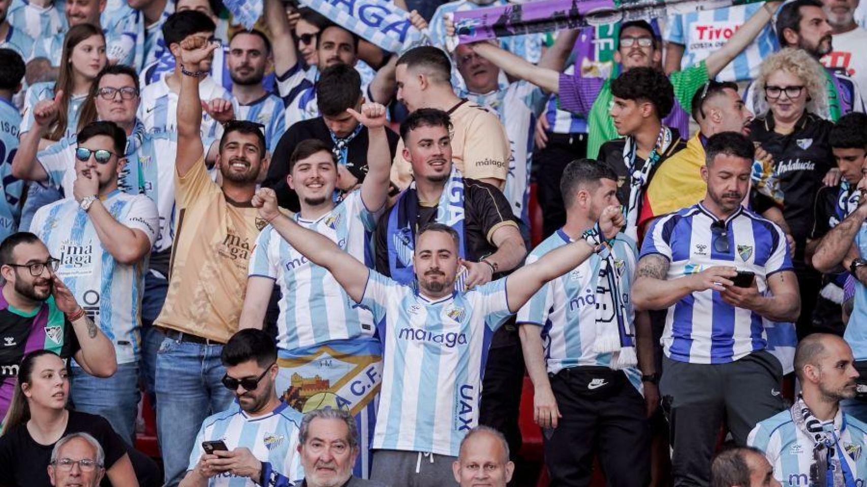 La afición del Málaga CF en el UD Almería Stadium
