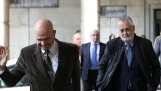 Manuel Chaves y José Antonio Griñán en la Audiencia de Sevilla