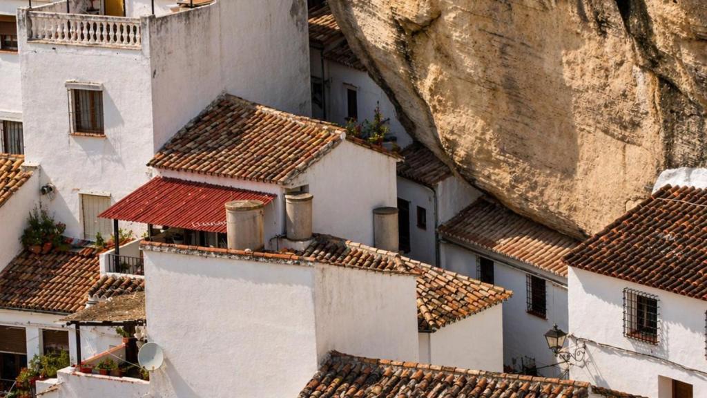 Setenil de las Bodegas, uno de los pueblos más singulares de Andalucía.