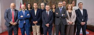 El acuerdo entre el Gobierno de Castilla-La Mancha y los sindicatos sanitarios se ha rubricado en el Palacio de Fuensalida.