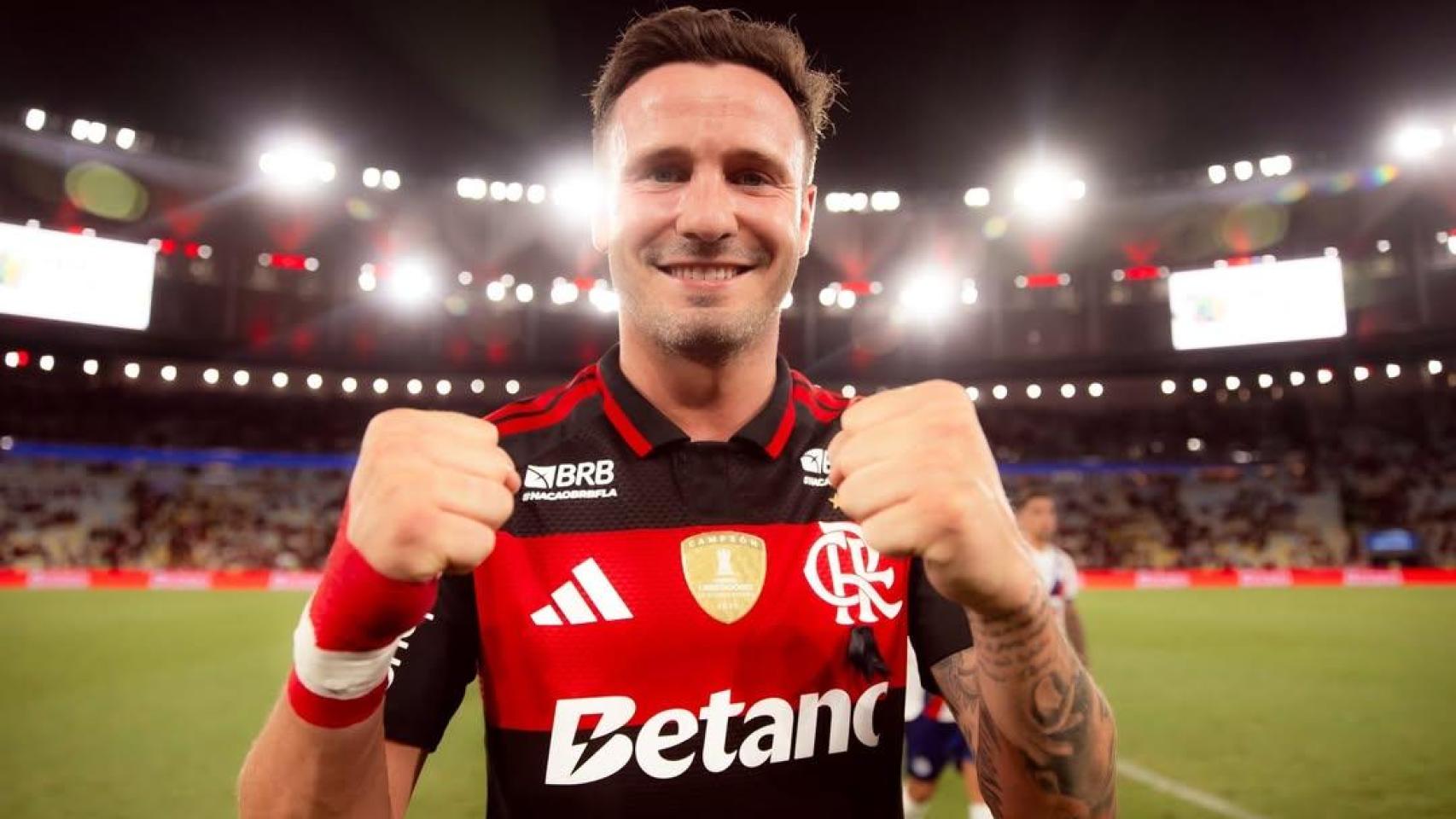 Saúl Ñiguez después de jugar un partido con el Flamengo.