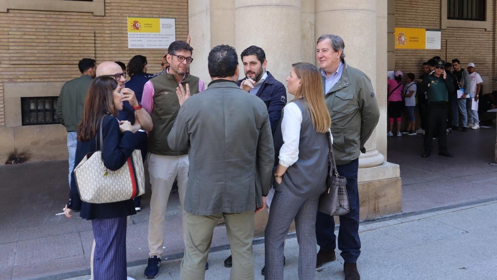 Nolasco, este lunes con concejales y diputados de Vox en Aragón.