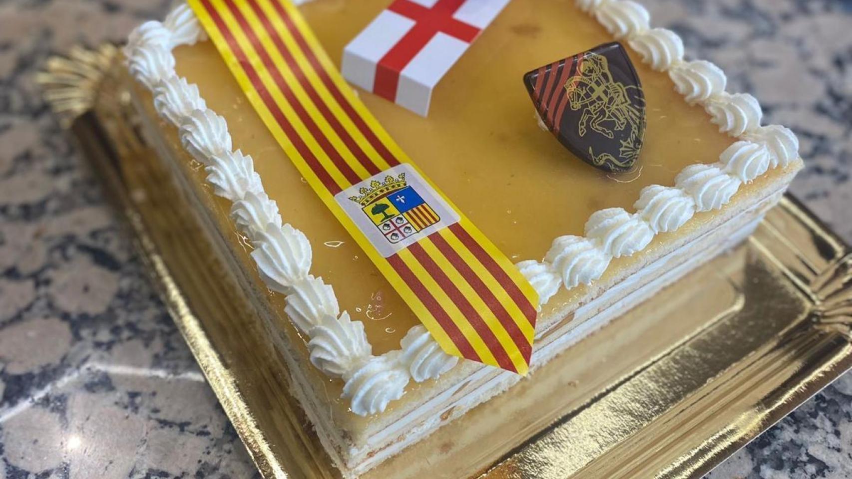 Lanzón de San Jorge de la pastelería Hojaldres, Zaragoza.