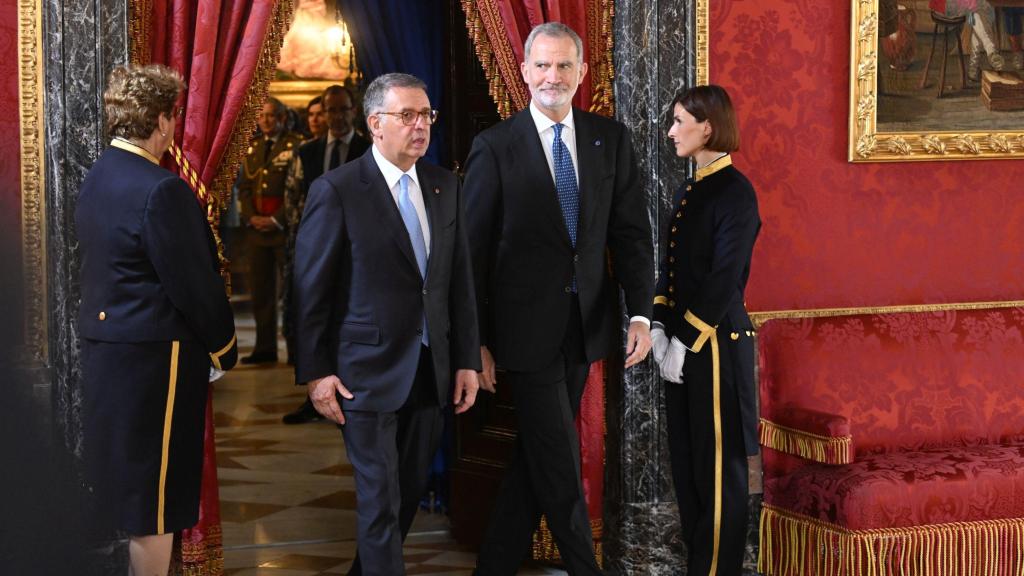 El presidente de la República Portuguesa, António José Seguro, y el Rey Felipe VI durante la audiencia ofrecida este lunes en el Palacio Real.