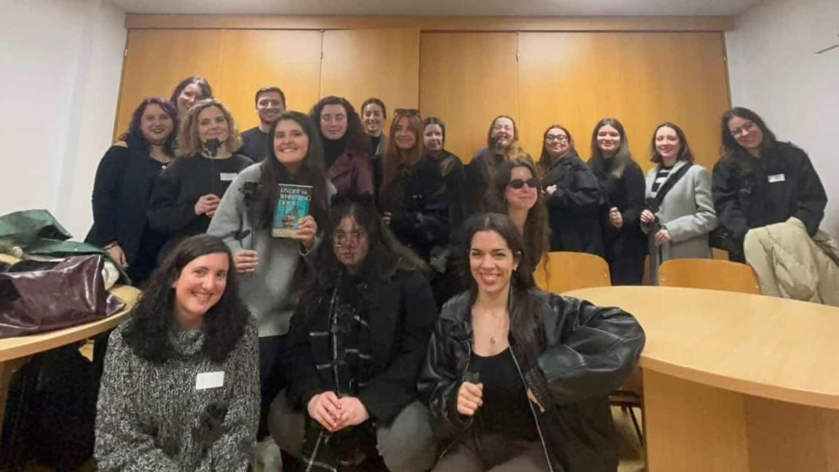 Una quedada de el club de lectura 'El Círculo de Salem' en A Coruña
