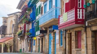 Las famosas casas de colores de Hondarribia.