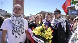 El coordinador de IU Castilla y León, Juan Gascón, junto a la concejala de Valladolid Toma la Palabra, Anguita y el coordinador federal de IU, Antonio Maíllo, en la celebración de la fiesta de Castilla y León en Villalar de los Comuneros, el 23 de abril de 2025