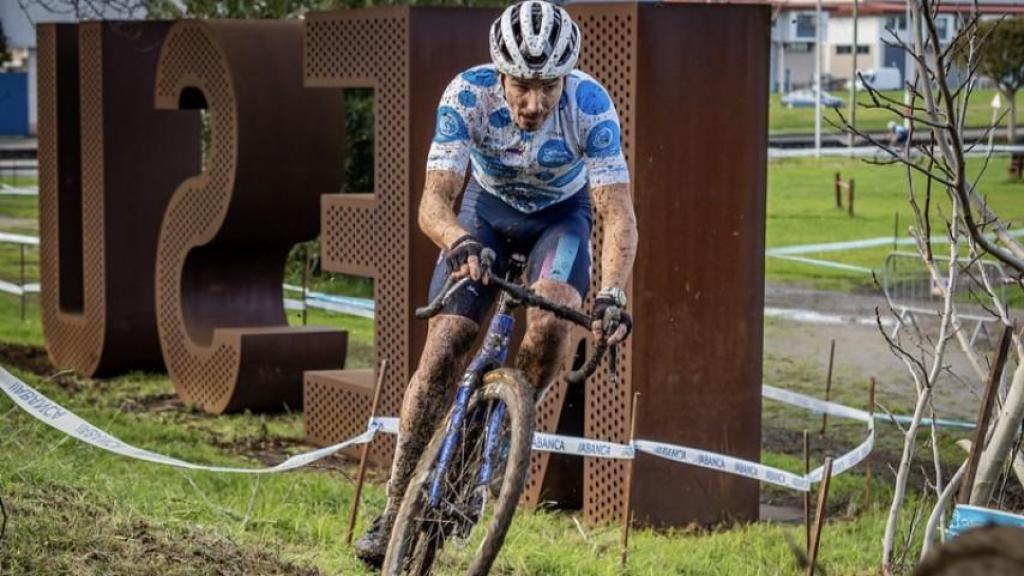 Samuel González, ciclista vigués