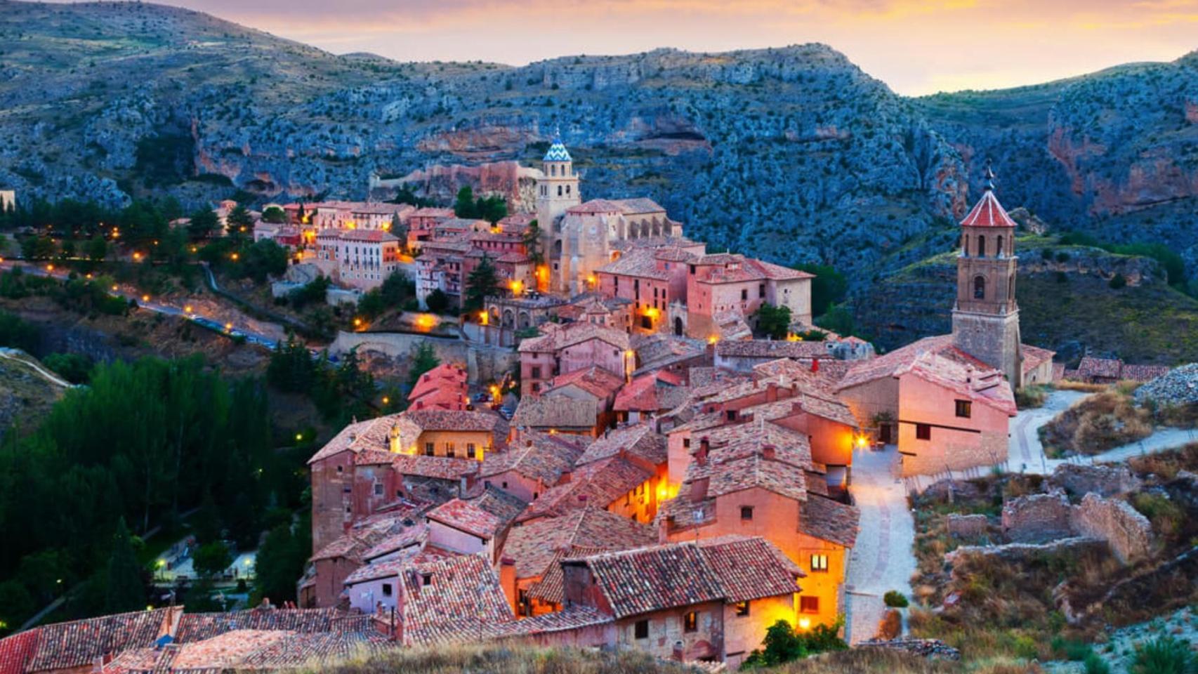 El pueblo español perfecto para recorrer a pie: su sorprendente casco antiguo es una joya medieval