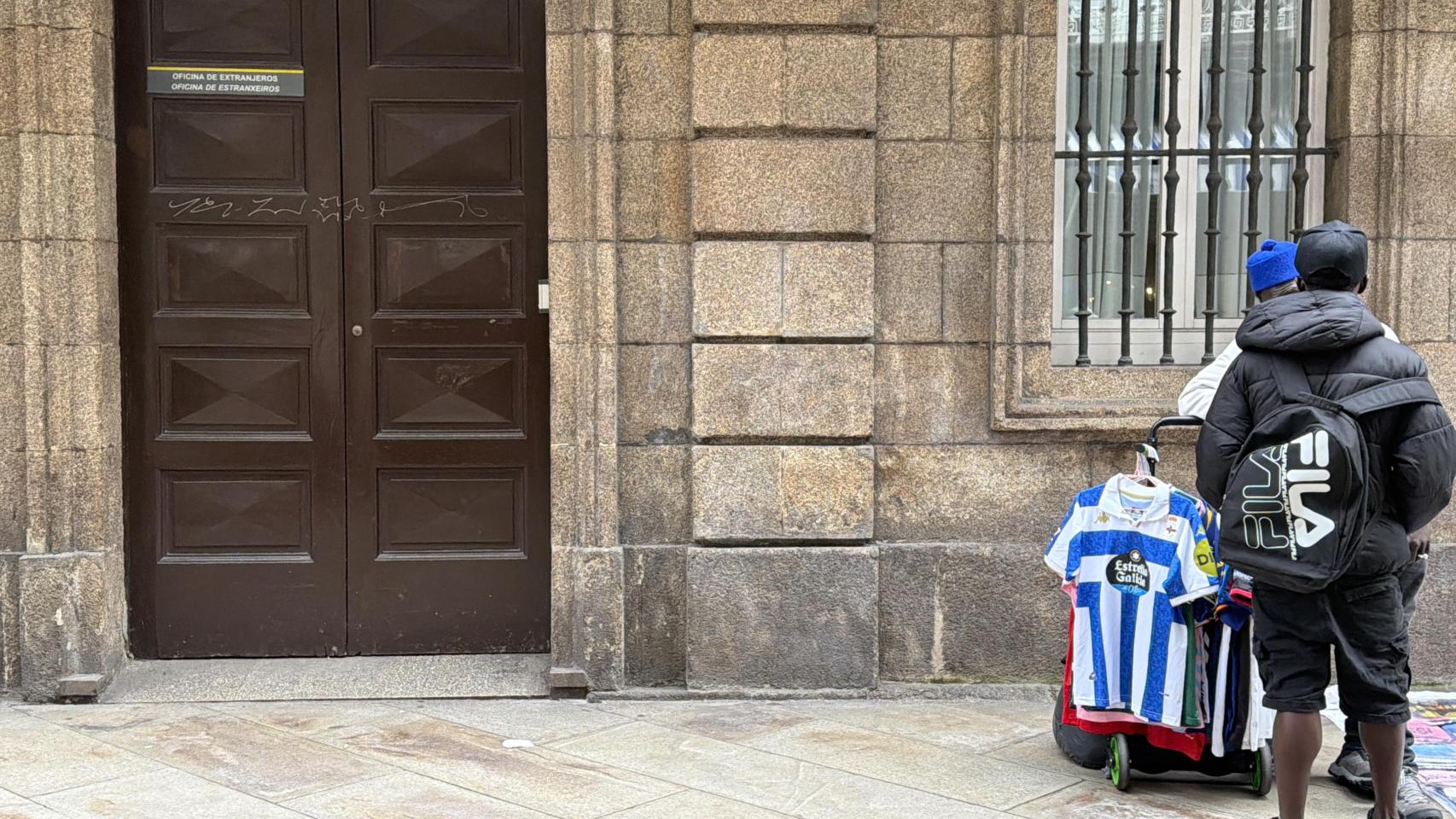 Oficinas de extranjería en la calle Real en A Coruña.