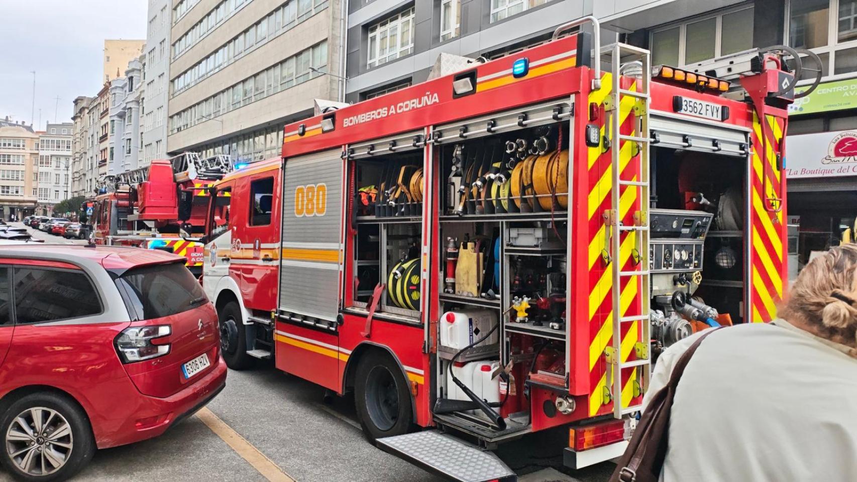 Un aviso por humo en la calle Páramo, en A Coruña, moviliza a bomberos tras arder una sartén