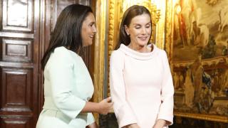 La Reina y Margarida Maldonada, en el Palacio Real.