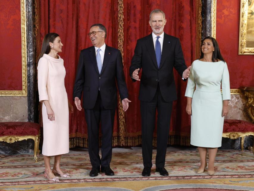 Los Reyes, António José Seguro, la Reina y Margarida Maldonado, en el besamanos.