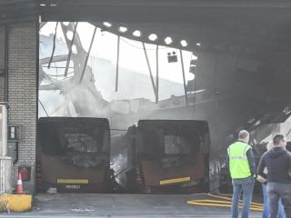 Un incendio en las cocheras municipales de Burgos