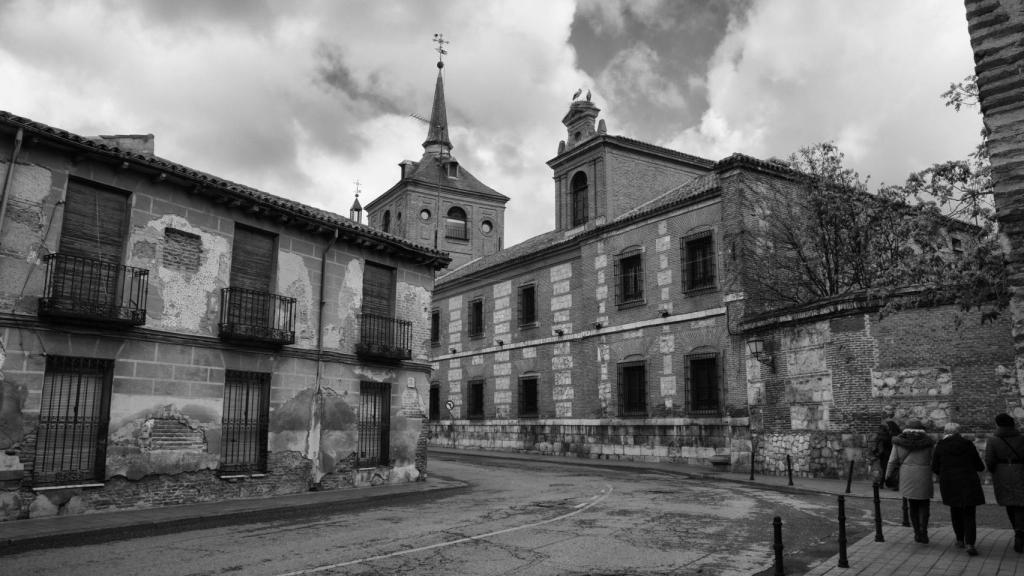 Alcalá de Henares en blanco y negro.