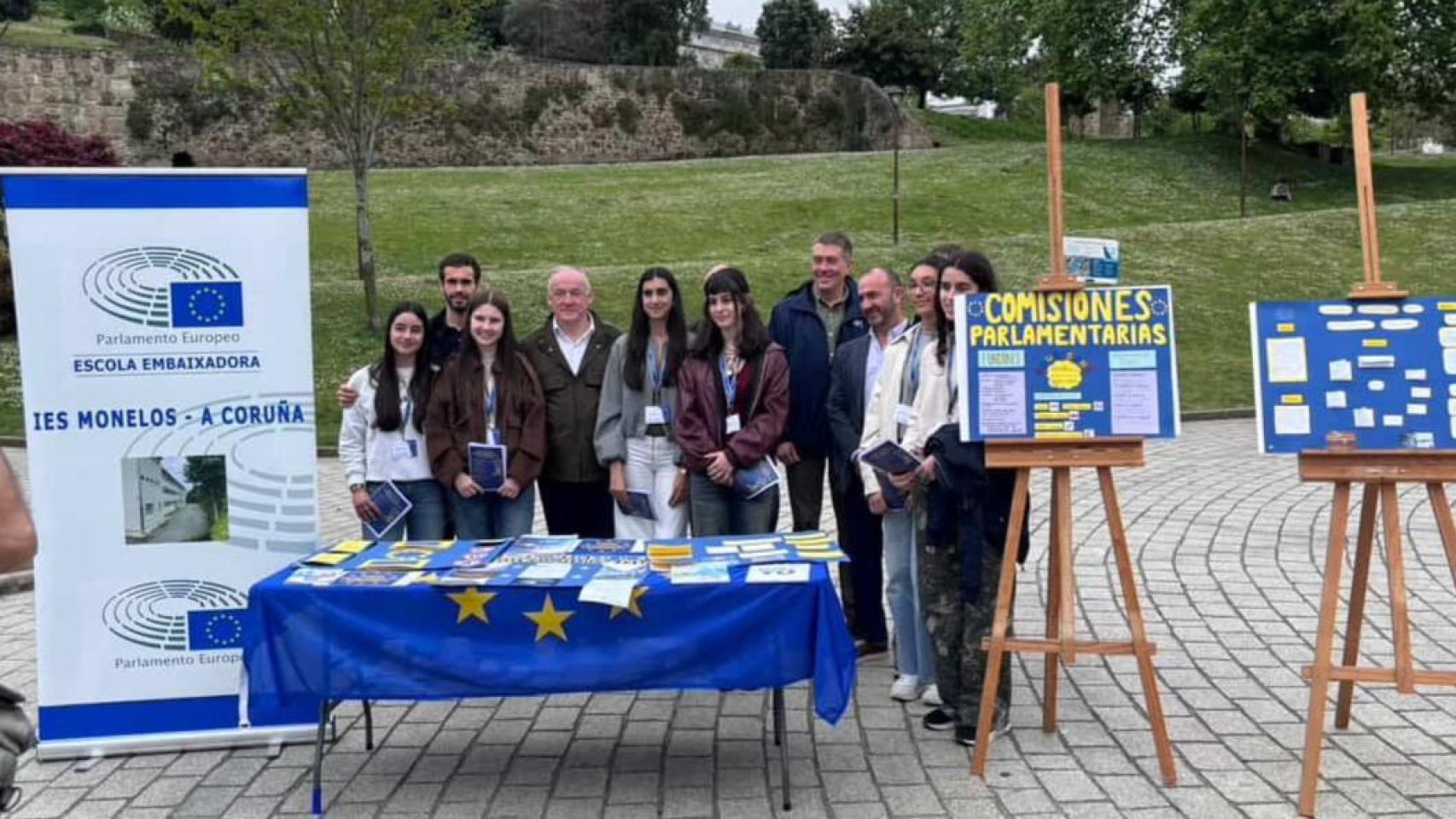 Seis estudiantes de A Coruña, embajadoras de Europa: Hablamos con la gente sobre la Unión Europea