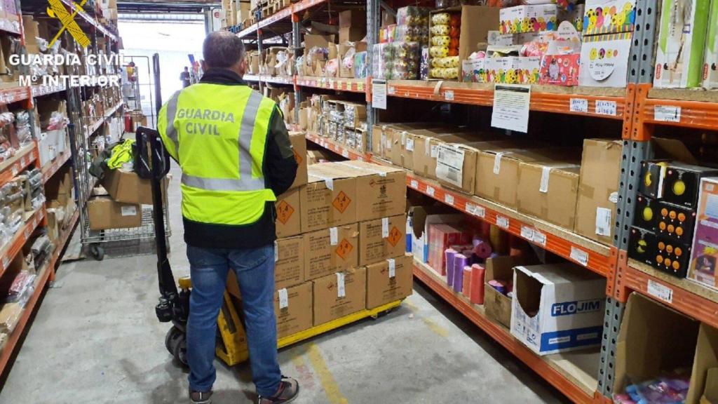 Intervienen más de 10 kilos de material pirotécnico ilegal en un bazar de O Porriño (Pontevedra)