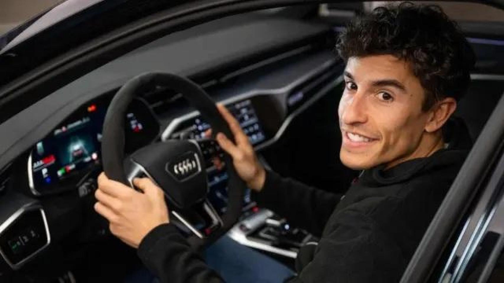 Marc Márquez, al volante de un coche.