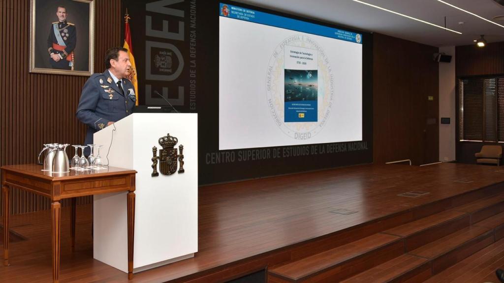 el director general de Estrategia e Innovación de la Industria de Defensa, Miguel Ivorra.