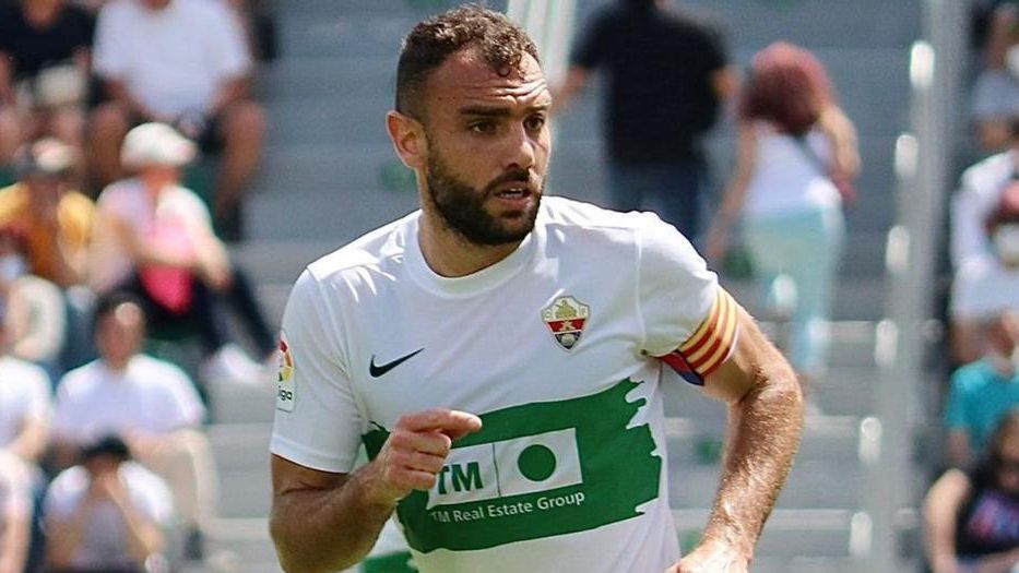 Gonzalo Verdú, durante un partido con el Elche.