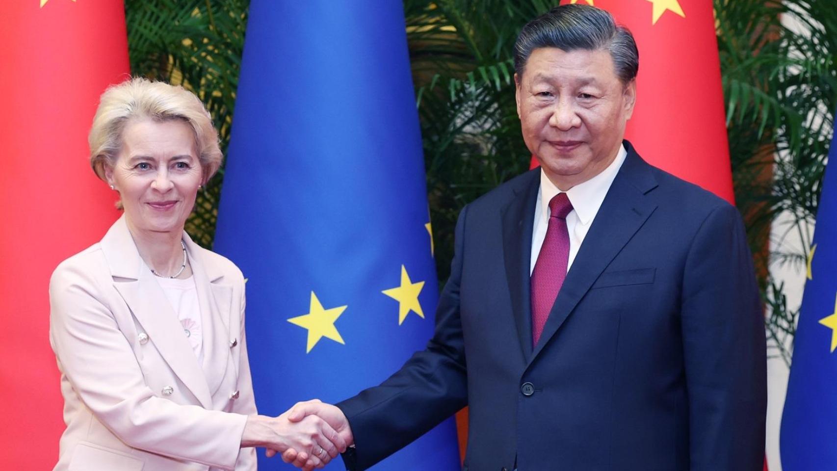 La presidenta de la Comisión Europea, Ursula Von der Leyen, y el presidente chino, X Jinping.