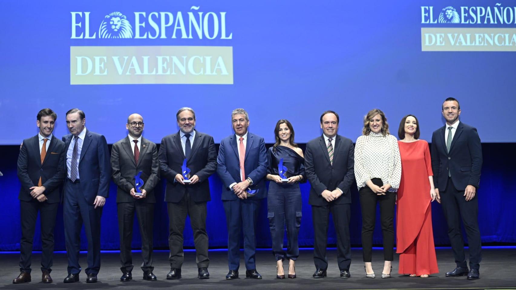 Bertomeu, Saus, Martínez y los artistas falleros reciben los premios de EL ESPAÑOL de Valencia.