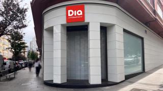 Fotomontaje del local de Juan Flórez 64 con un emblema de Dia sobre su puerta principal