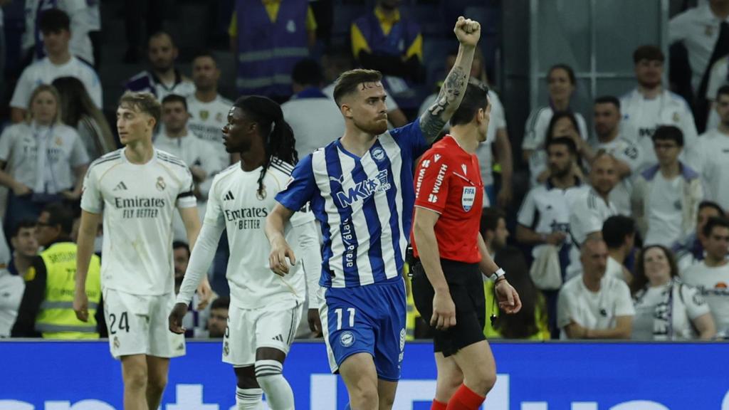 Toni Martínez celebrando su gol contra el Real Madrid
